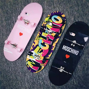モスキーノ スケートボード iPhoneケース iPhone6s カバー おしゃれ