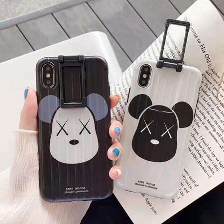 KAWS iPhoneXS Max ケース